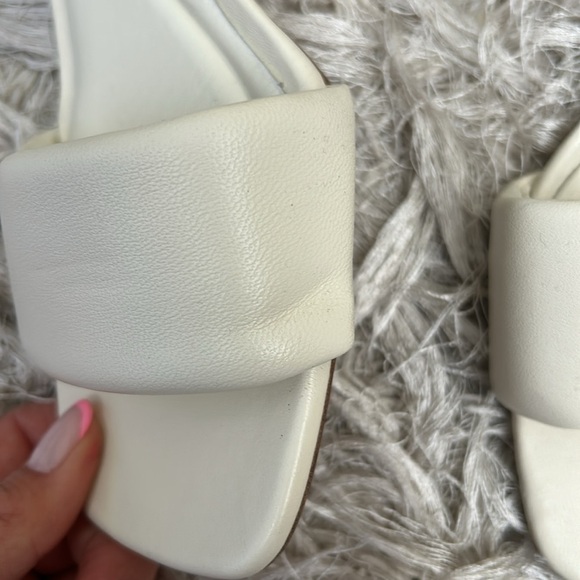 Vince Pepa Leather Ankle Strap Open Toe Kitten Heel Sandals in Marble Cream Sz 9 - Picture 8 of 14